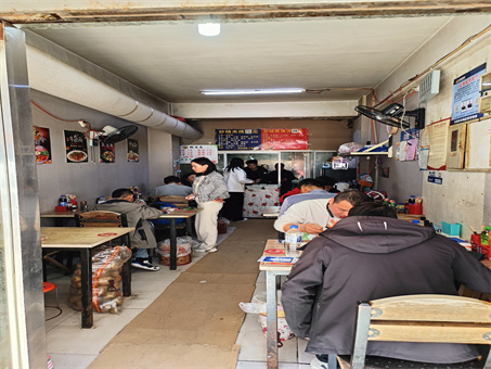 八里堡十多年的麻辣烫店出兑