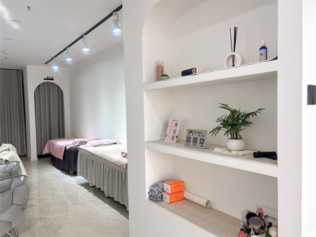 �������޻�ױƷ�����