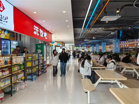 ��ѧУ԰��ˮ�ɳ���